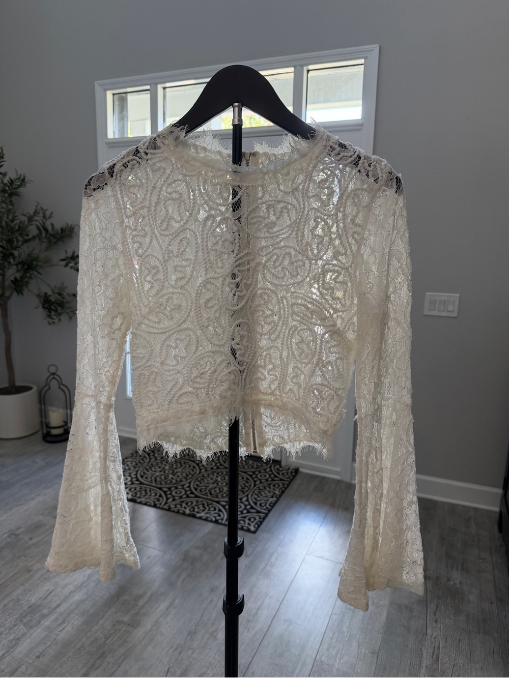 Windsor Boho Ivory Crochet Lace Crop Top with Flared Bell Sleeves - Picture 2 of 10